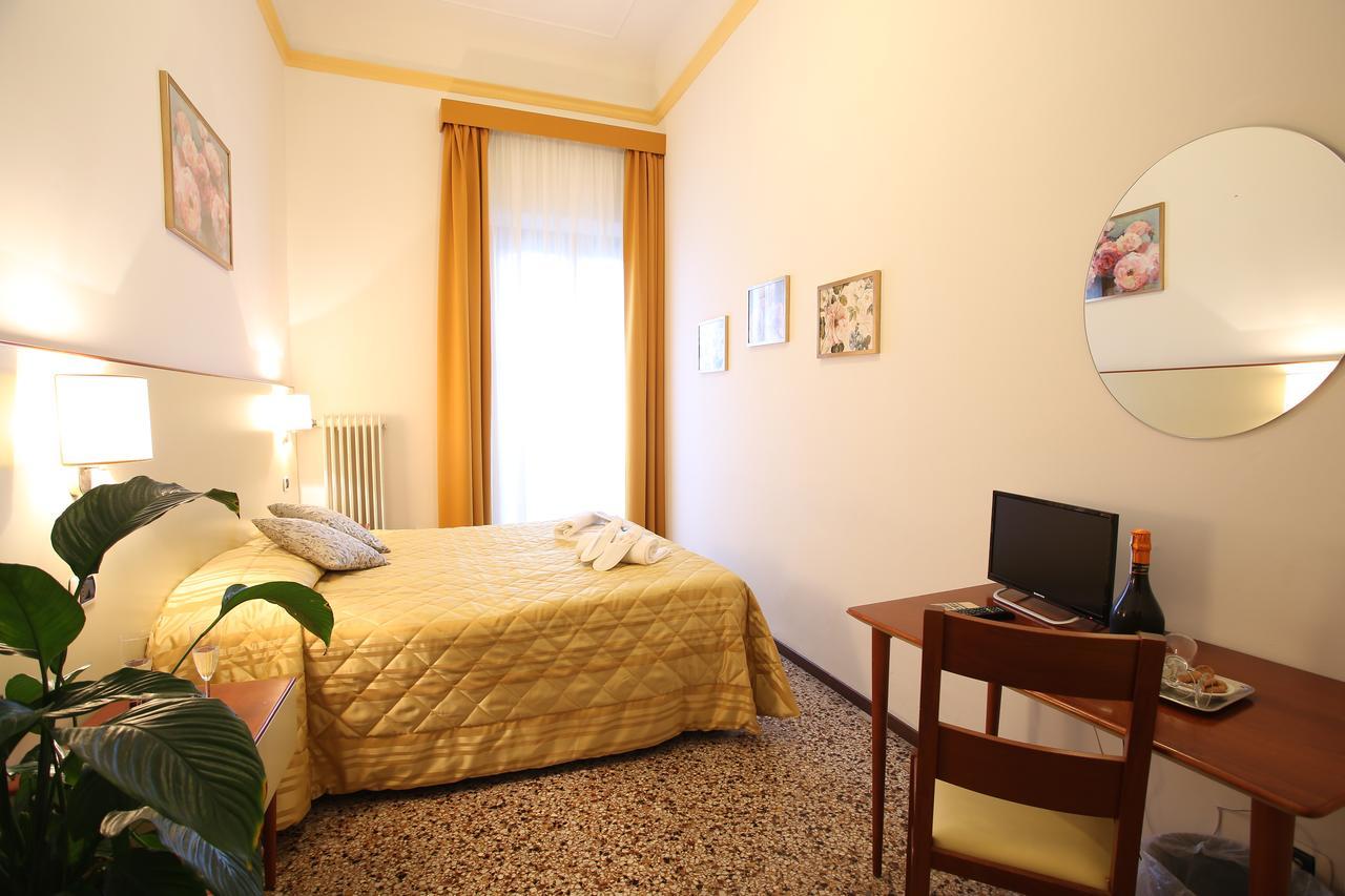 Hotel Casa Del Lago Florencja Zewnętrze zdjęcie